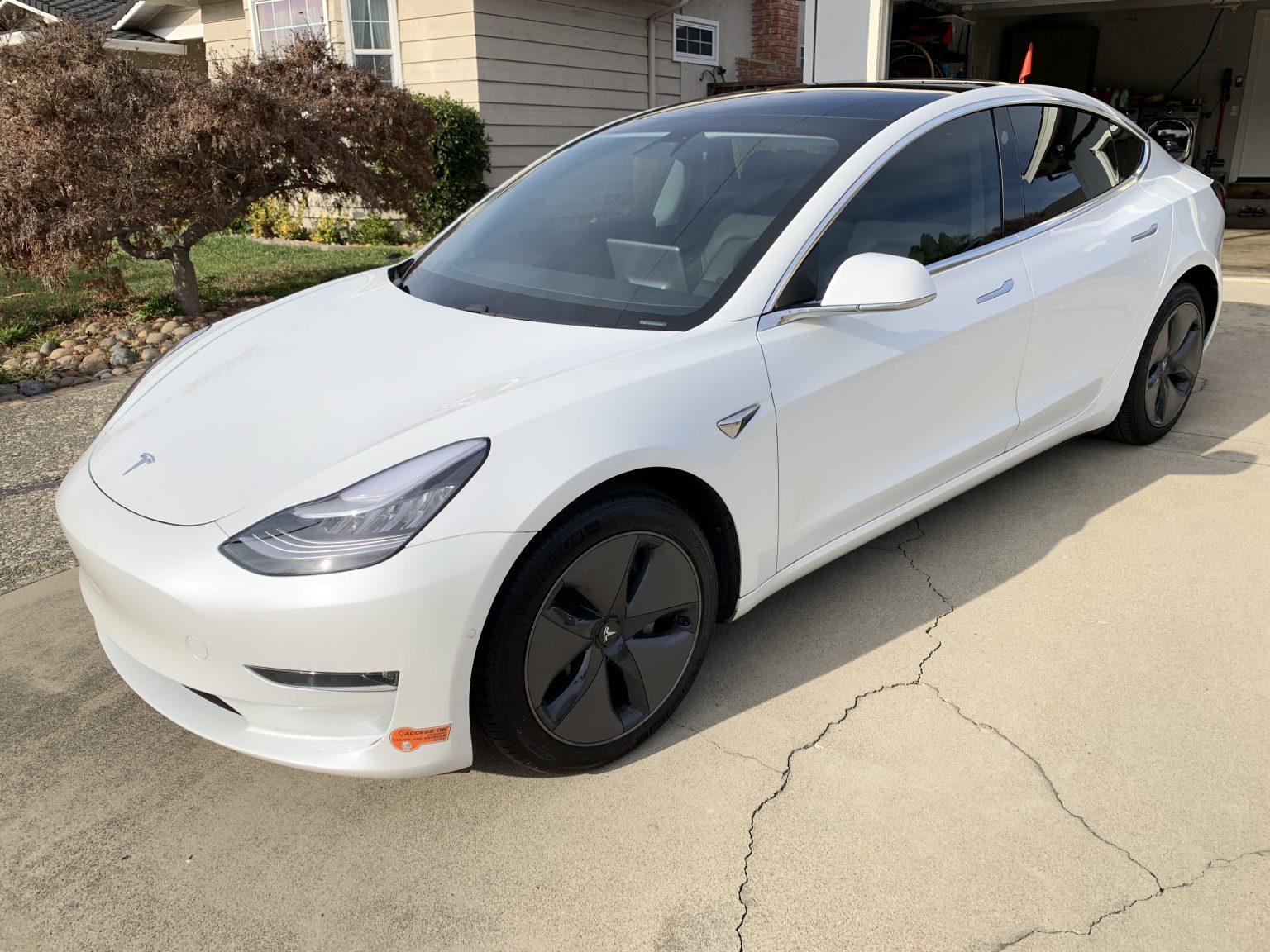 2020 / Model 3 / Long Range AWD / White 3e52c Sell Your Tesla