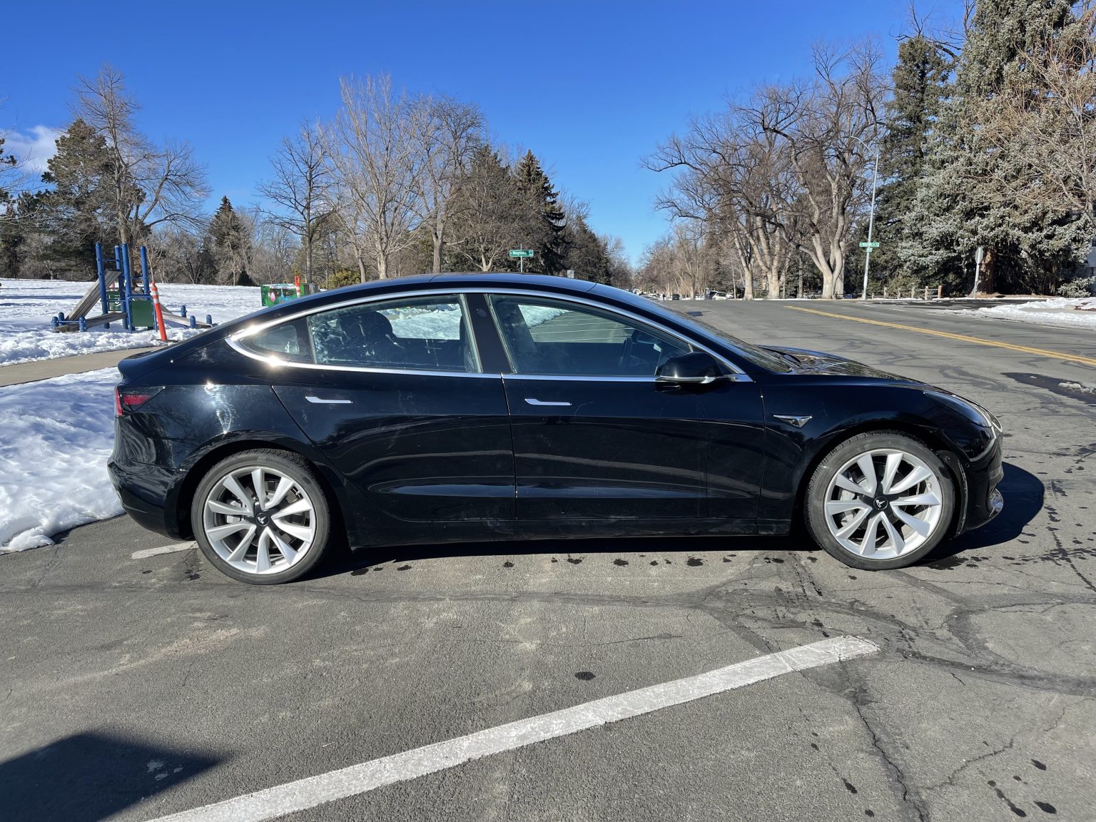 2018 / Model 3 / MidRange / Black LNQ2O Sell Your Tesla Only Used Tesla