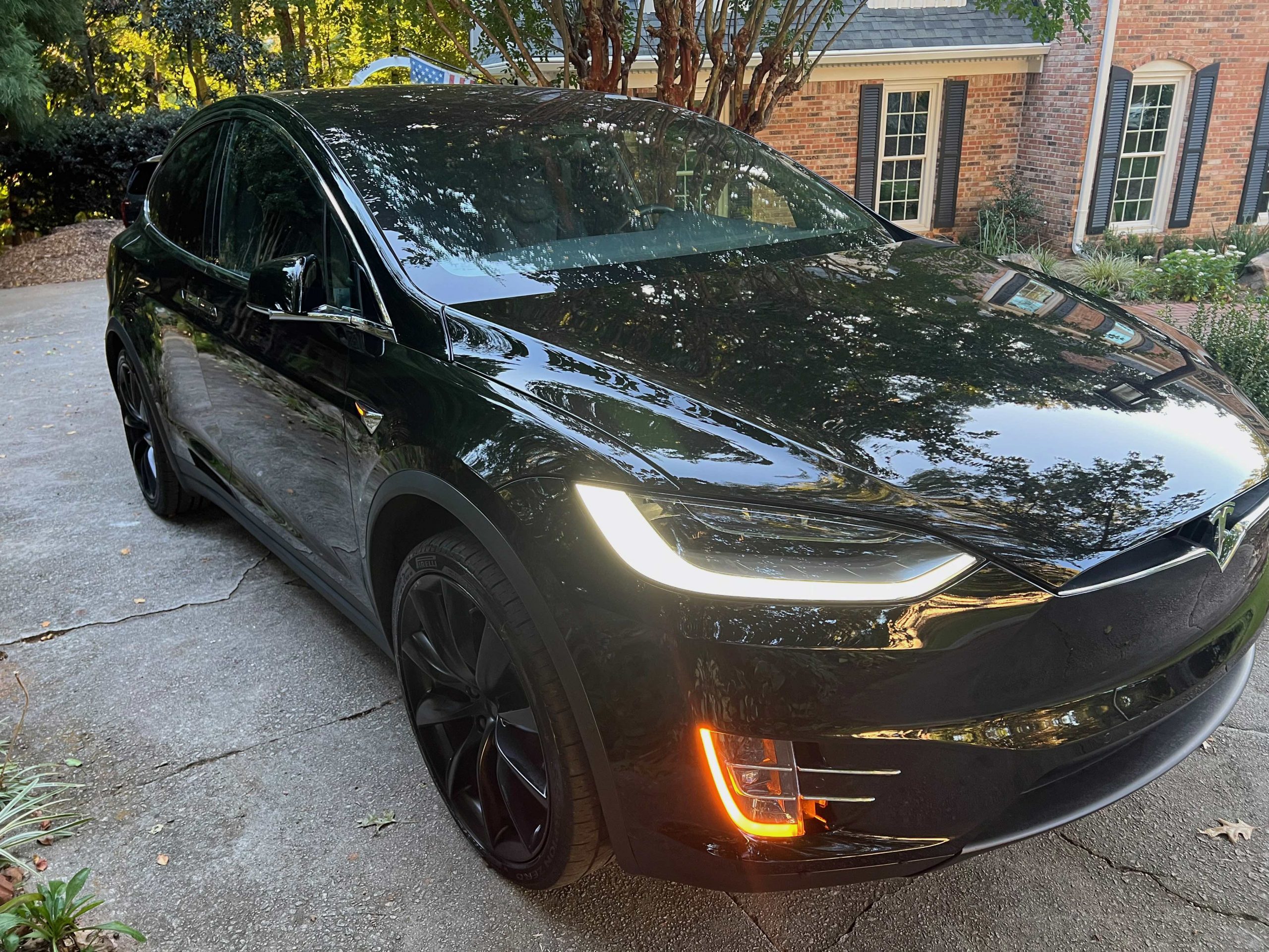 2020 / Model X / Long Range / Solid Black 5EE52 Sell Your Tesla