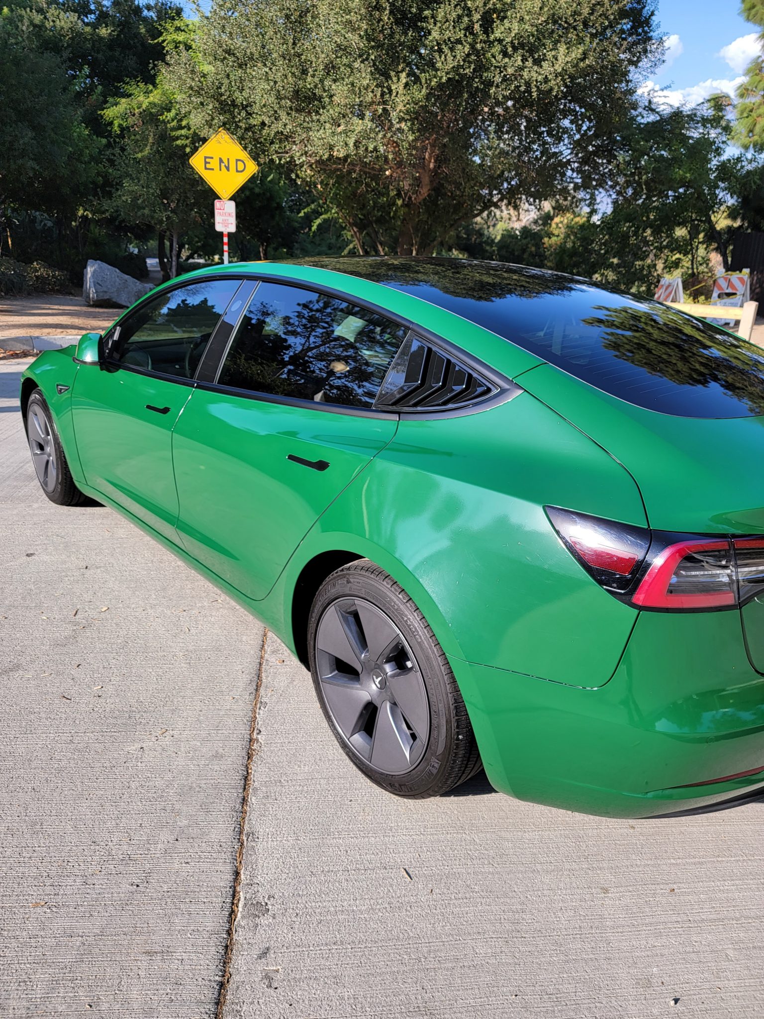 2021 / Model 3 / StandardRangePlus / Pearl White Multi Coat MREZJ