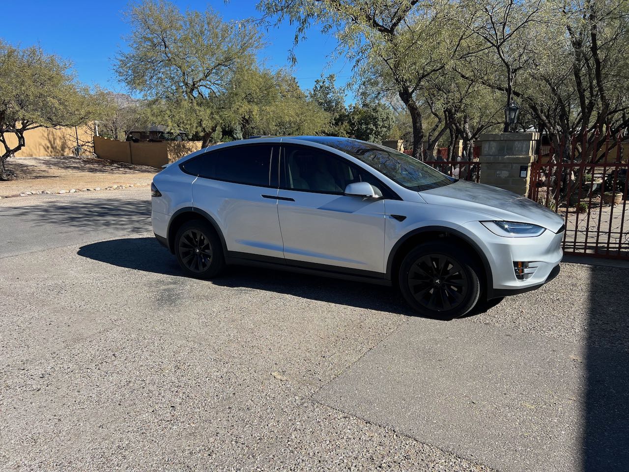 2017 / Model X / 100D / Silver 2RMXM Sell Your Tesla Only Used Tesla