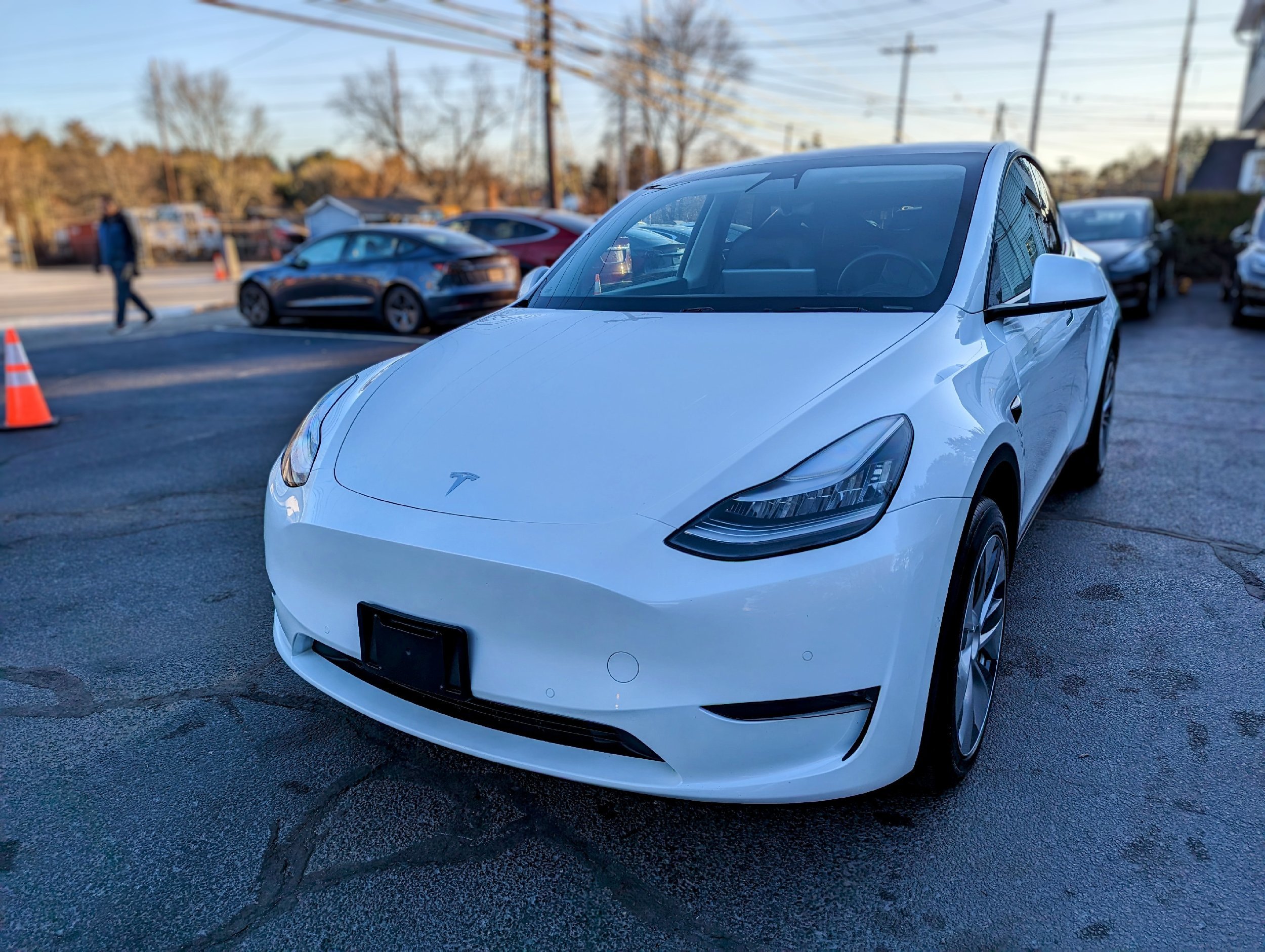 2020 / Model Y / Long Range AWD / Pearl White Multi Coat 5JAKQ Sell