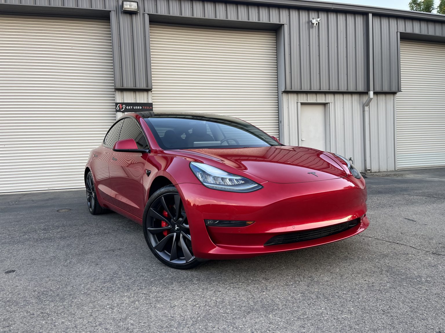 2020 / Model 3 / Performance / Red Multi Coat U6QN4 Sell Your Tesla