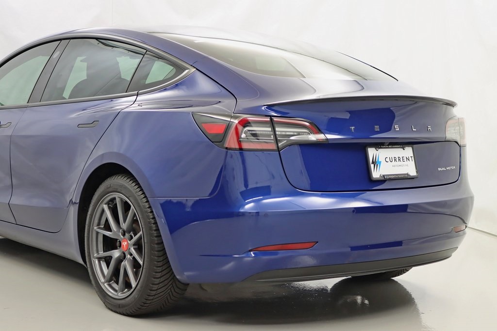 2021 / Model 3 / Long Range / Deep Blue Metallic C2158PA Sell Your