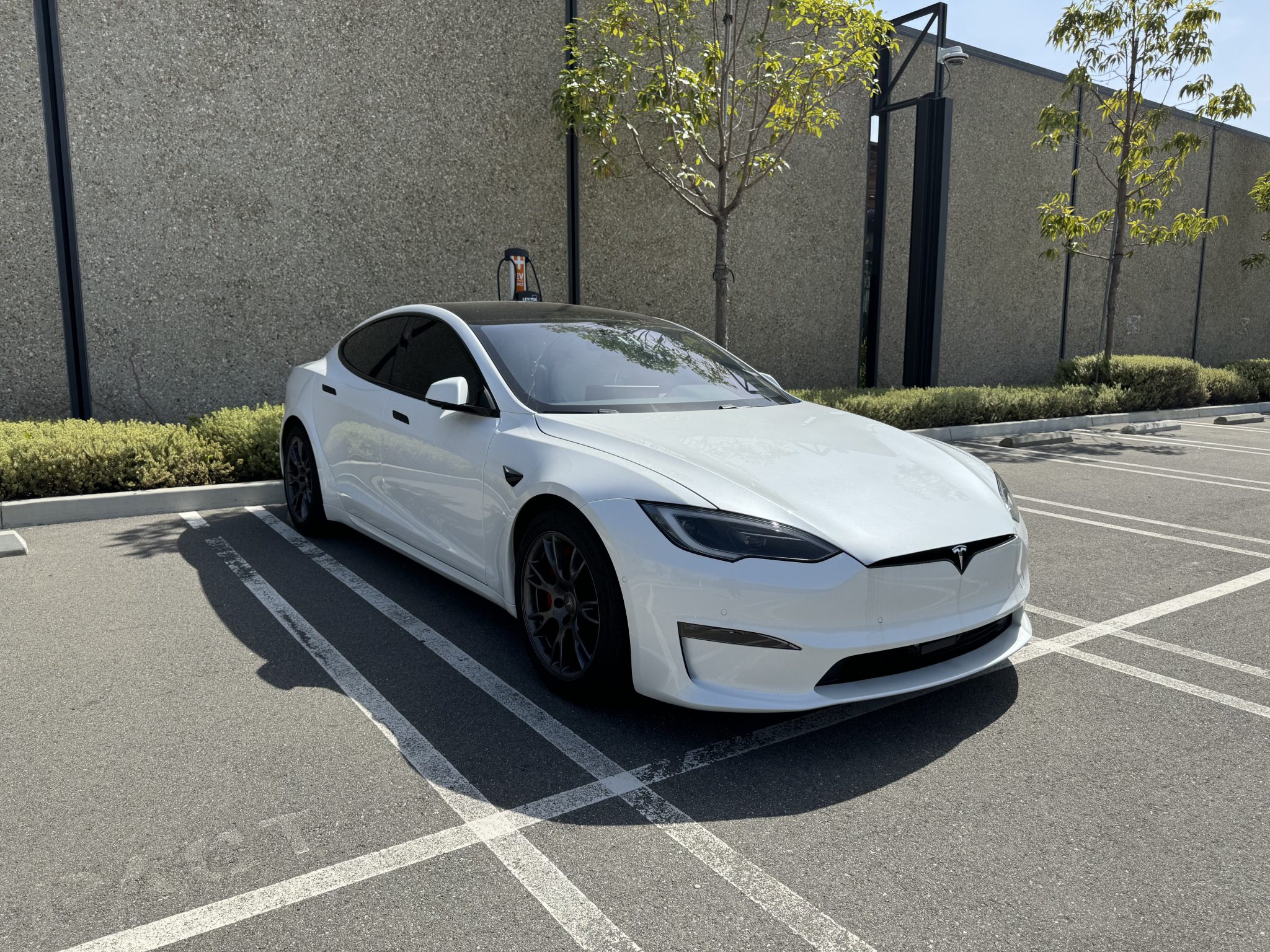 2022 / Model S / PLAID / Pearl White Multi Coat - KOMFA | Sell 